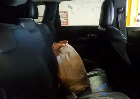 2014 Jeep Cherokee Limited z USA, uszkodzony, nr VIN 1C4PJMDB0EW140519